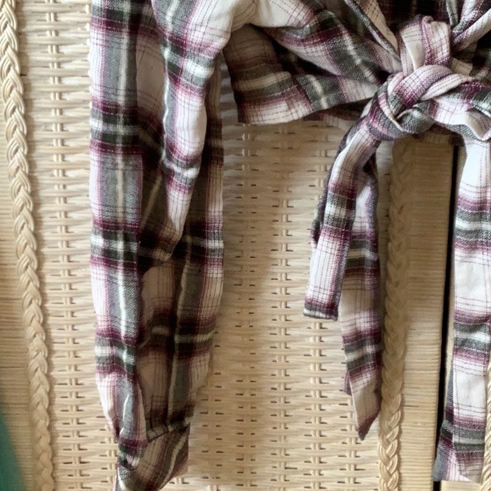 NWOT Flannel Top by Essue 🤩🤩🤩 - Picture 5 of 7